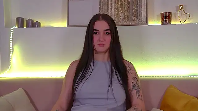 ChristinaMilton online show from February 27, 9:36 pm