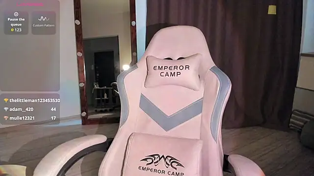 Lana Younes online show from November 23, 12:27 pm