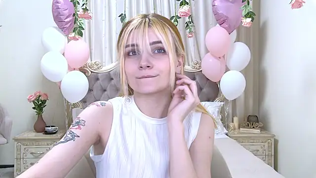 KellyStone online show from February 26, 2:15 am