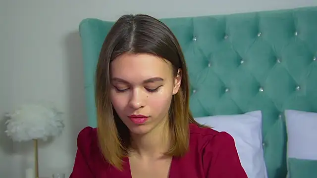 PollyLanders online show from March 13, 10:26 am