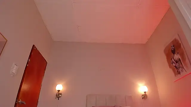 Snapshot of dani_skinny_ chatting on February 3, 11:53 am dani skinny  online show from February 3, 11:53 am