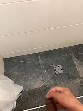 Lucascacaca online show from January 1, 9:20 pm