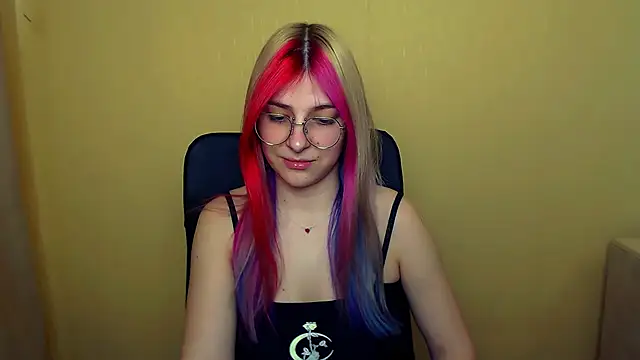 Luna Lush  online show from March 5, 11:38 am