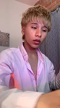 Tommyfoxboy online show from December 18, 2:49 pm