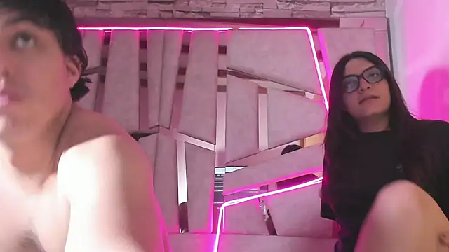 mia and austin online show from December 18, 1:22 am