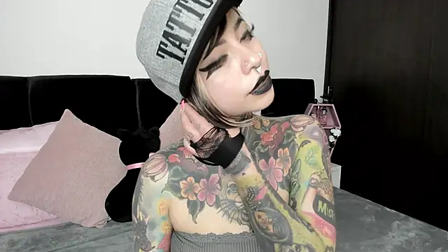 NikkiRamone online show from January 10, 3:16 pm