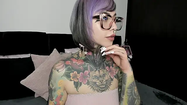 NikkiRamone online show from February 21, 3:01 am