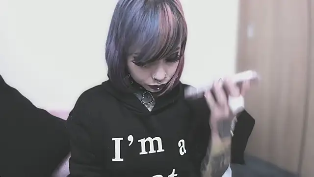 NikkiRamone online show from September 16, 11:00 am