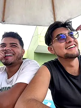 thiagowes online show from November 1, 8:33 pm