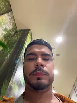 thiagowes online show from April 4, 6:49 pm