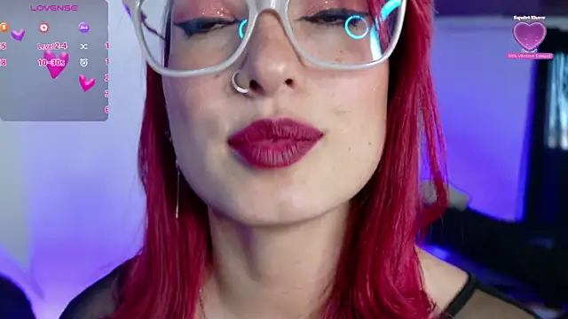 luccycollins  online show from February 4, 2:21 pm