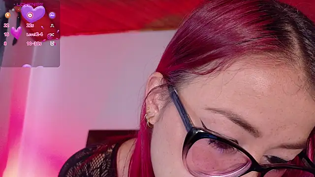 luccycollins  online show from September 9, 2:49 pm