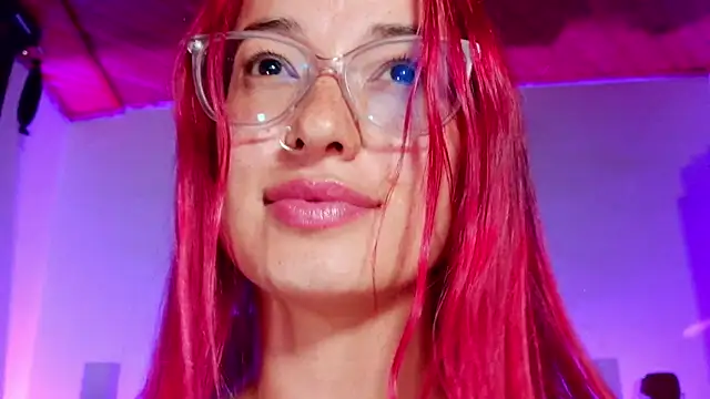 luccycollins  online show from March 21, 3:00 am