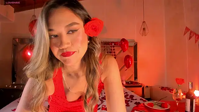 RebeccaHudson online show from February 15, 4:14 am