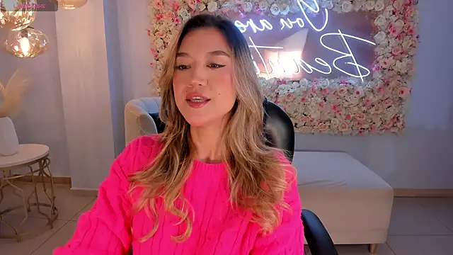 RebeccaHudson online show from October 6, 7:55 pm