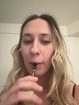 M1ssyk1ssy online show from December 19, 10:32 pm