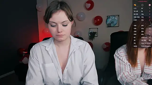 nikole kitt online show from February 16, 1:58 am