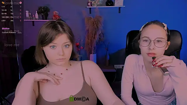 nikole kitt online show from October 19, 7:14 pm