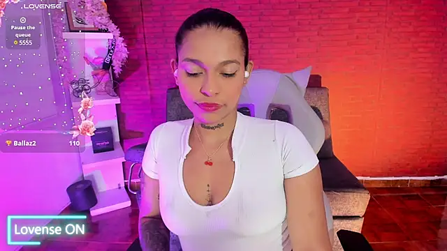 Snapshot of samantha_simur chatting on January 26, 3:27 am samantha simur online show from January 26, 3:27 am