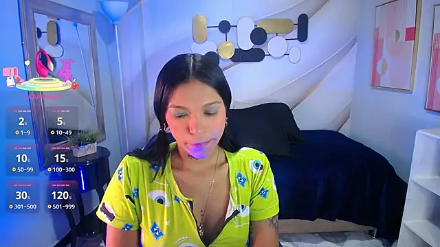 Snapshot of samantha_simur chatting on September 23, 11:46 am samantha simur online show from September 23, 11:46 am