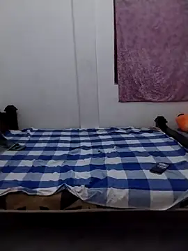 roundbunny online show from October 25, 5:08 pm