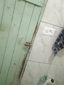 Snapshot of DitchingThrottle chatting on January 9, 4:32 pm DitchingThrottle online show from January 9, 4:32 pm