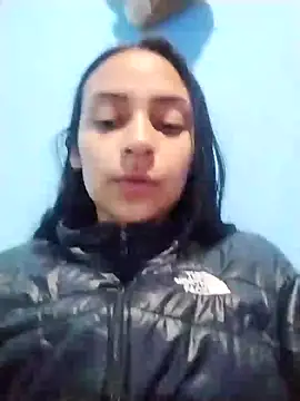 Snapshot of emma_ambar chatting on January 22, 12:16 am emma ambar online show from January 22, 12:16 am