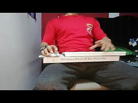 Snapshot of rolobot chatting on October 20, 2:12 am rolobot online show from October 20, 2:12 am