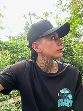  PhillipBrown online show from December 7, 9:33 pm