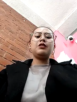 lara moon25 online show from December 30, 6:16 pm