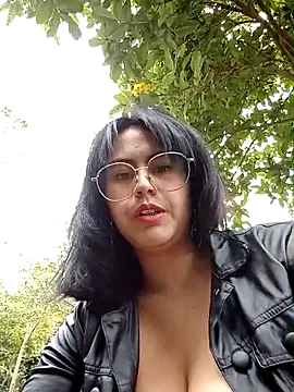 lara moon25 online show from October 10, 7:35 pm