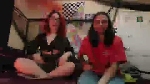 Snapshot of NovaLove2002 chatting on February 14, 3:43 am NovaLove2002 online show from February 14, 3:43 am