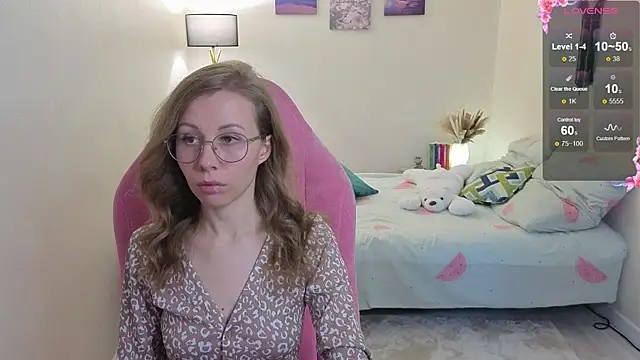 Lill Mary online show from October 16, 3:40 am