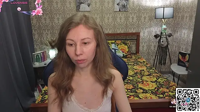 Lill Mary online show from February 8, 1:20 am