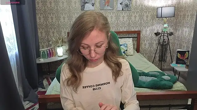 Lill Mary online show from March 5, 3:24 am