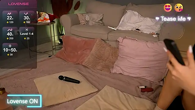 BetsyGonzale online show from February 26, 4:03 am