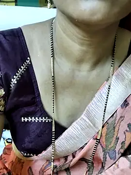 anuradha1432 online show from October 30, 5:02 pm