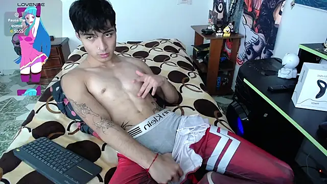 dylan fun18 online show from March 9, 9:14 pm