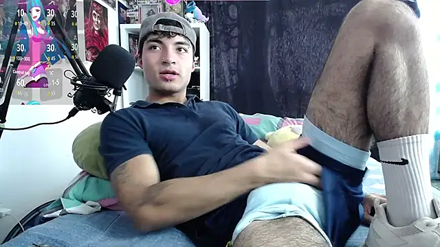 dylan fun18 online show from December 14, 6:56 pm