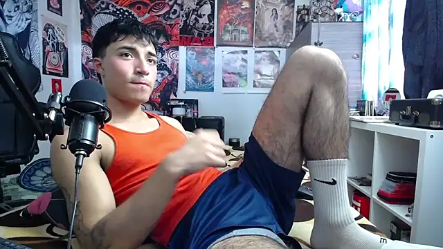 dylan fun18 online show from April 9, 8:14 pm