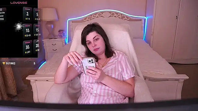 MirandaWong online show from January 18, 11:11 pm