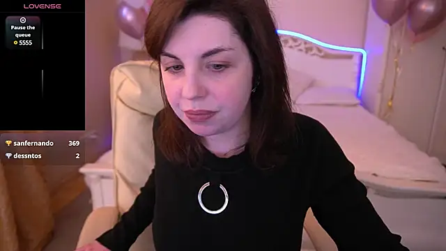 MirandaWong online show from February 13, 6:30 am