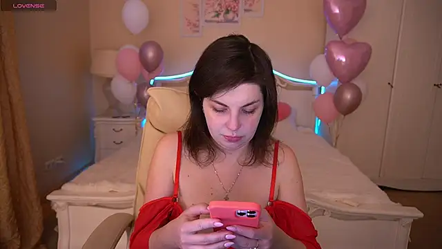 MirandaWong online show from February 16, 5:15 am