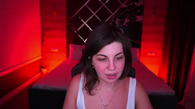 MirandaWong online show from September 21, 7:15 pm