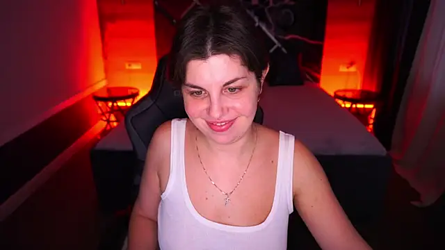 MirandaWong online show from November 4, 6:45 am