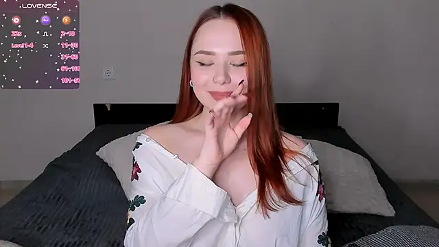 LittleKiitten online show from December 8, 2:41 pm