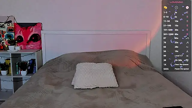 LittleKiitten online show from September 13, 1:22 pm