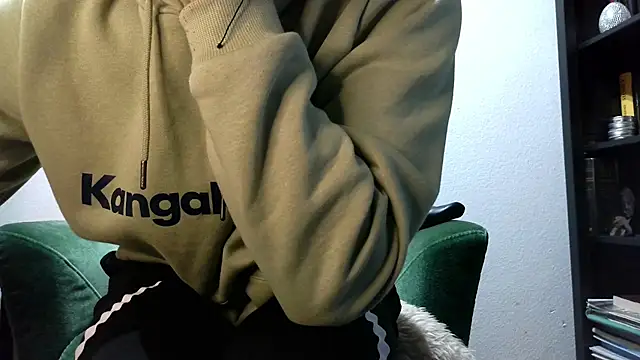 calioppe01 online show from February 11, 10:31 am