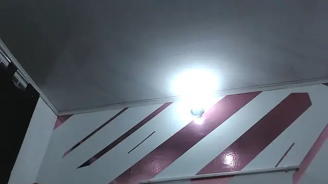 Kitten Hot  online show from November 25, 3:39 am