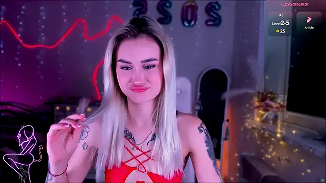 Snapshot of _Ravenaa chatting on January 22, 9:24 am Ravenaa online show from January 22, 9:24 am